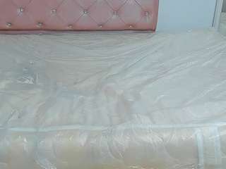 miss-nahomi live webcam show