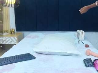 miss-nahomi live cam