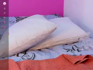 miss-nahomi's Live Sex Cam Show