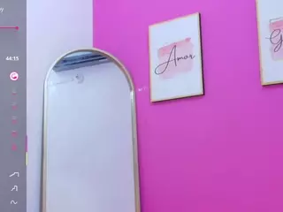miss-nahomi's Live Sex Cam Show