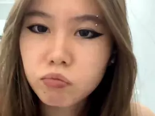 Akemi's Live Sex Cam Show