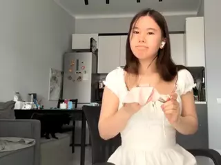 Akemi's Live Sex Cam Show
