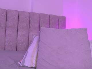 sara-lop Live Webcam on CamSoda