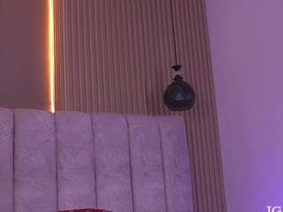 sara-lop live webcam show