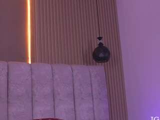 sara-lop live webcam show