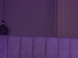 sara-lop live cam preview