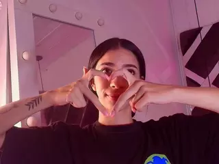sara-lop's Live Sex Cam Show