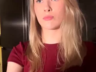 SilviaHambelton's Live Sex Cam Show