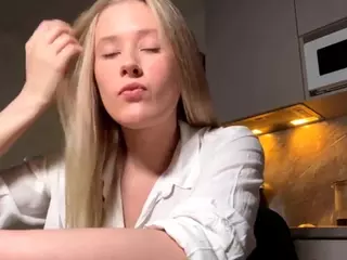 SilviaHambelton's Live Sex Cam Show