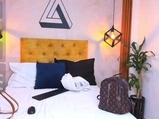 violeta-sweet118 Live Webcam on CamSoda