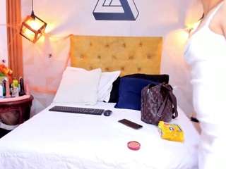 violeta-sweet118 Live Webcam on CamSoda