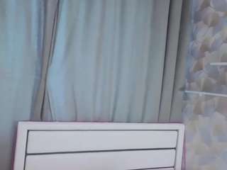 ellettebutton webcam