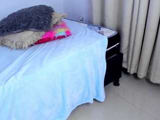 kaomy-022 Live Webcam on CamSoda