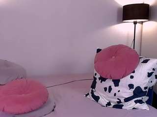 KellyWebster live cam preview