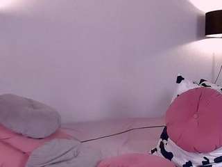 KellyWebster live cam preview