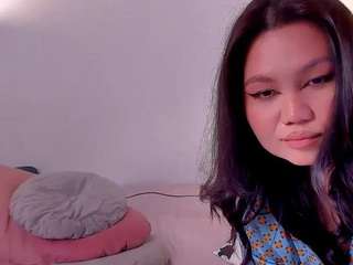 KellyWebster live cam preview