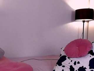 KellyWebster live cam preview