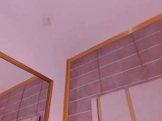 Live webcam model laurencarterr on Soda Cams