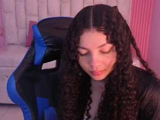 shalon-diaz-sub's CamSoda show and profile