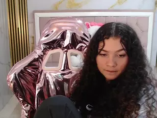 shalon-diaz-sub's Live Sex Cam Show