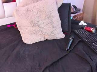 skylar-smith's CamSoda show and profile