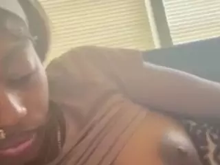 sweetestsexcthang's Live Sex Cam Show