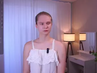 CateWatey's Live Sex Cam Show