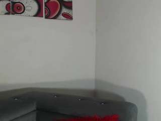 debora-hotbitch's CamSoda show and profile