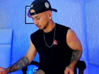 dylanjacobxx Live Webcam on CamSoda