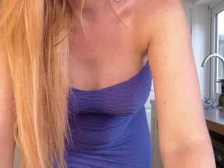 stripmequick live webcam show