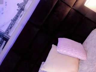 ana-paula23's CamSoda show and profile