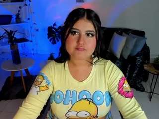 Brown Hair, Curvy, Hd, Big Tit Camiqa – Free Live Video Chat with Strangers Online