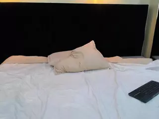 BellaWatsonn's Live Sex Cam Show