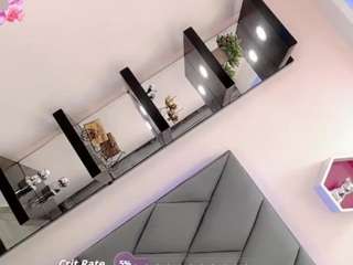 daniela-ember webcam