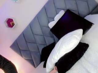 daniela-ember webcam