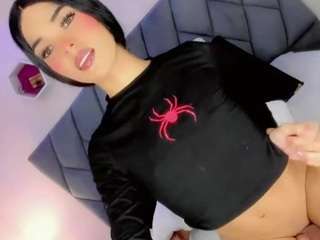 daniela-ember webcam