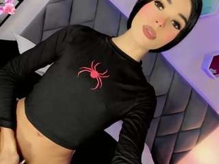 daniela-ember Live Webcam on CamSoda