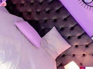 daniela-ember Sex Cam Show