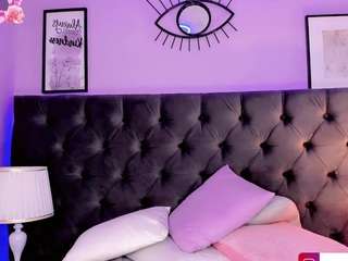 daniela-ember Sex Cam Show