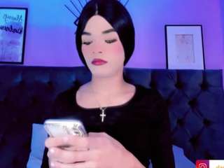 Daniela-Ember live cam preview