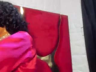 naomyrousee