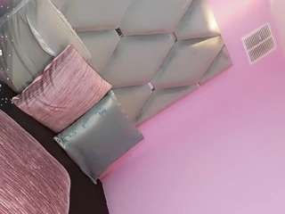  ninaa-keyli chat room