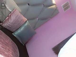  ninaa-keyli chat room