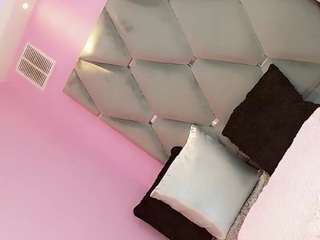  ninaa-keyli chat room