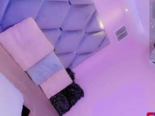 ninaa-keyli Webcam Model Profile