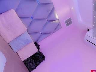  ninaa-keyli chat room
