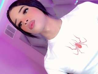 ninaa-keyli's CamSoda show and profile