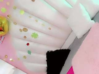 ninaa-keyli webcam model