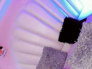 ninaa-keyli's CamSoda show and profile