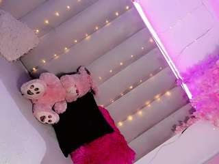 Ninaa-Keyli live cam preview